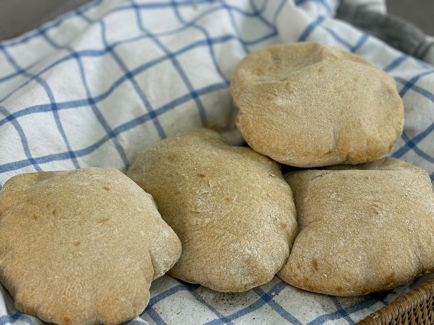 Fresh Pita Bread OR Whole Wheat Pita Bread 10 PCS (ONLY AVAILABLE ON FRIDAY'S & SATURDAY’S)