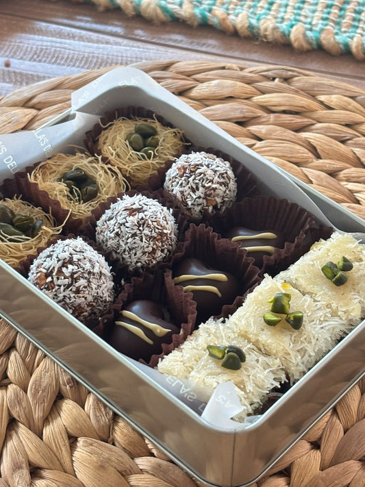 Assorted Dessert Box 12PCS
