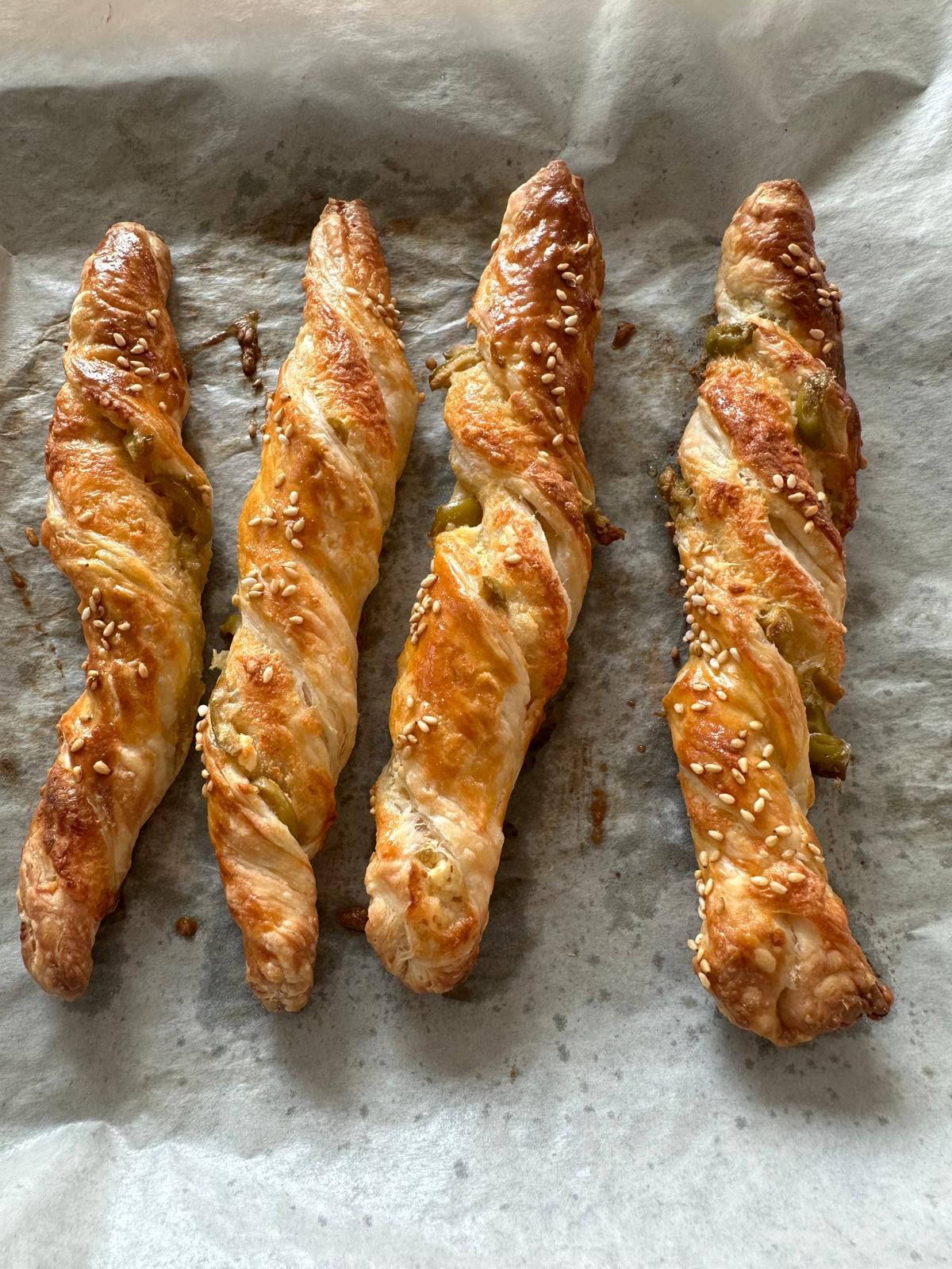 8PCS Ready To Bake Cheese Twists with Green Olives