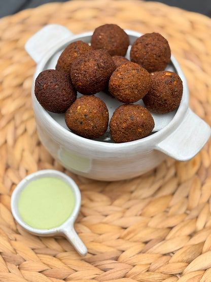 Freshly Deep Fried 25PCS Falafel Balls